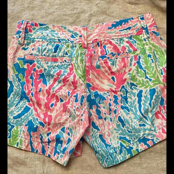 Lilly Pulitzer Floral Print Callahan Shorts - Picture 2 of 10